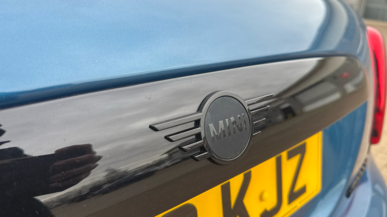 MINI Hatchback 1.5 Cooper Sport 3dr Auto Petrol Hatchback